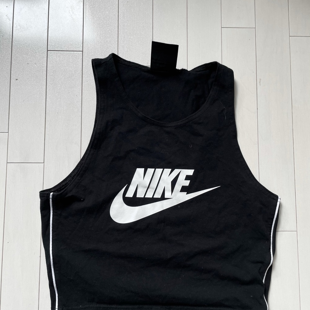 Nike crop top black S